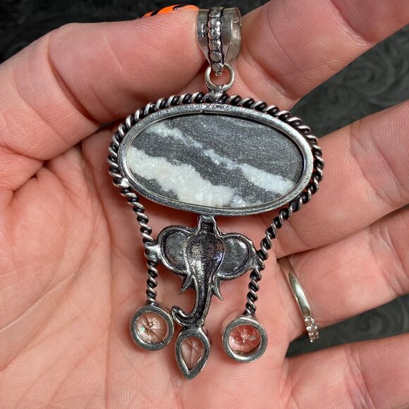 Zebra Jasper and Elephant Pendant Stone Crystal Jewelry - Picture 5 of 7